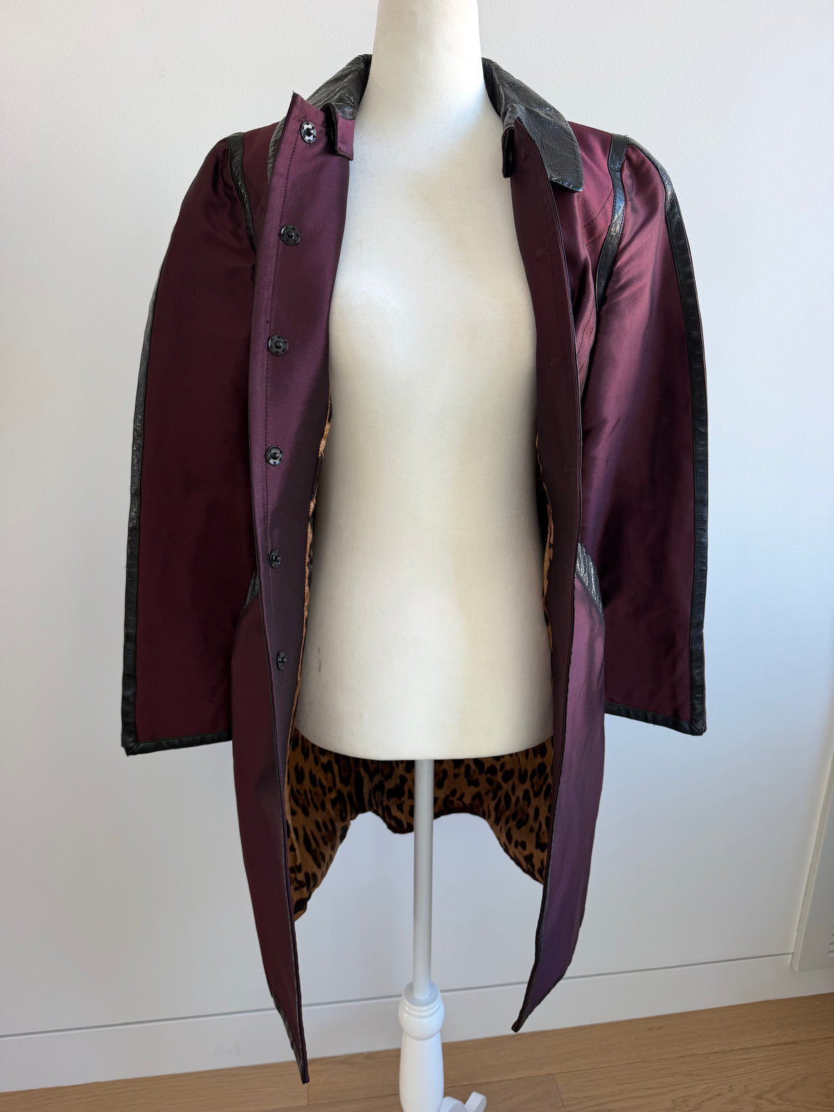 Dolce & Gabbana Burgundy Silk Trench Coat with Leopard Lining - vintage Y2K