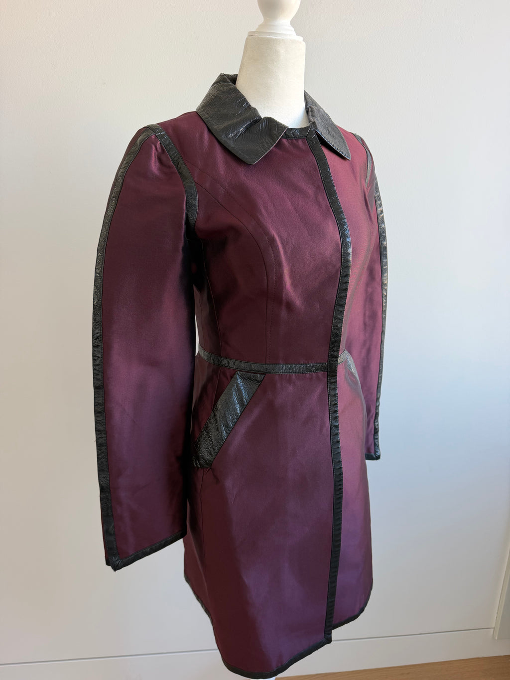 Dolce & Gabbana Burgundy Silk Trench Coat with Leopard Lining - vintage Y2K