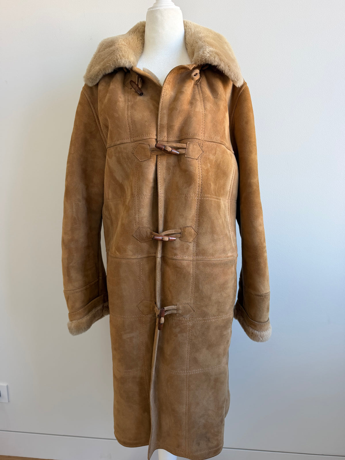 1970s French Shearling Toggle Coat – Camel Suede