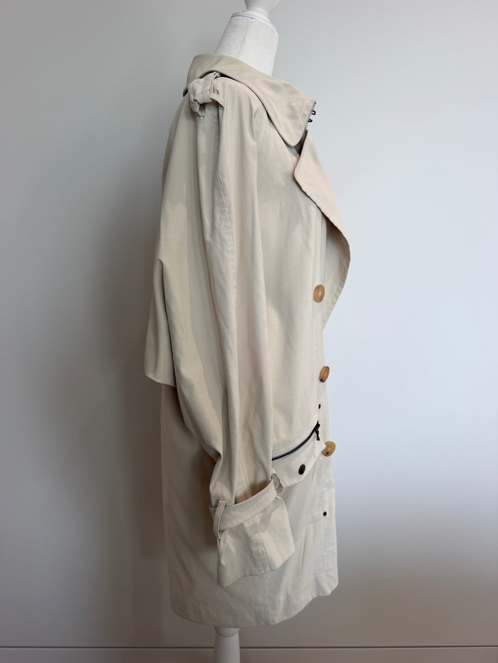 Lanvin Paris Été 2007 Ivory Oversized Draped Trench Coat
