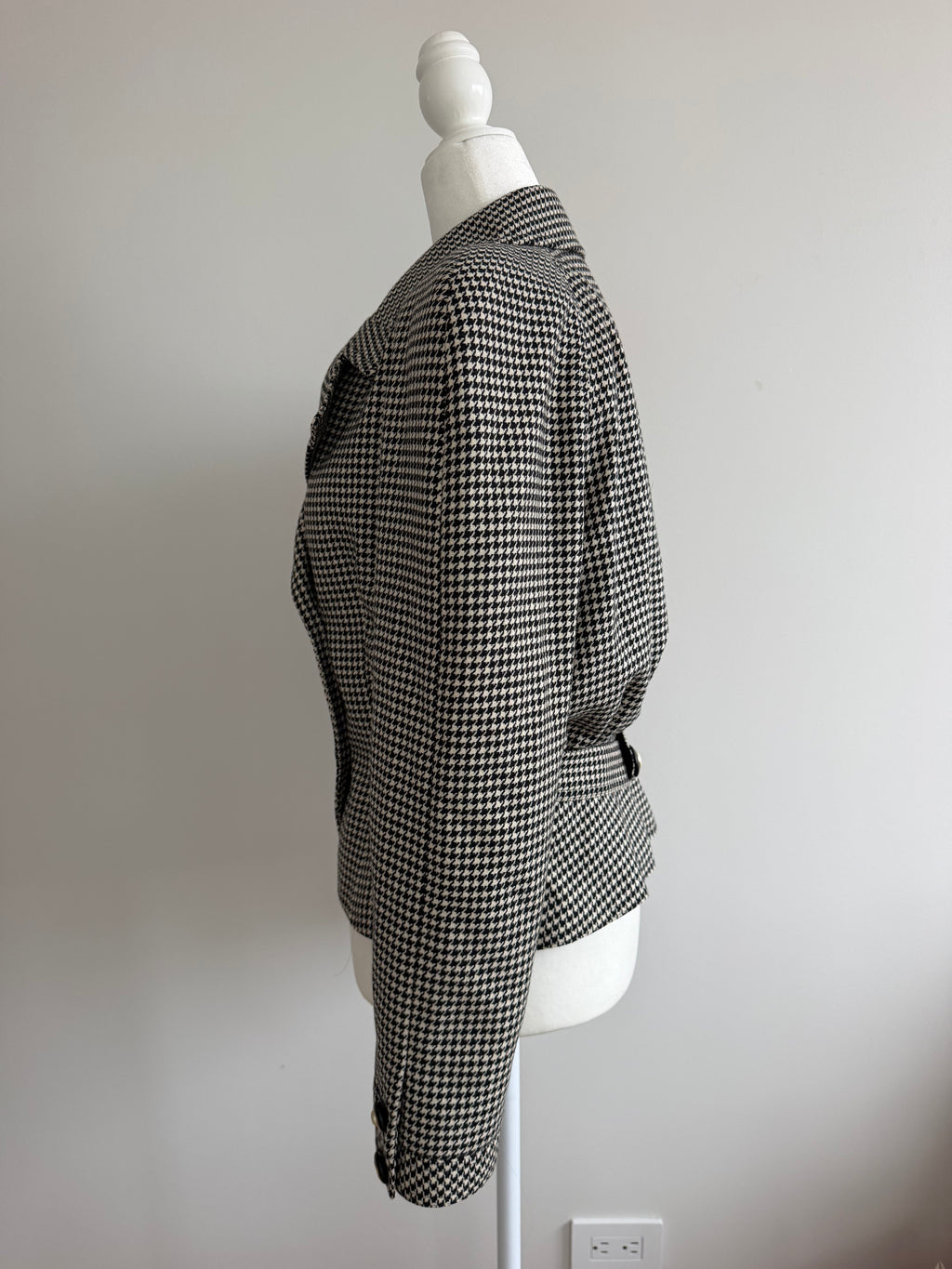 1980s Valentino Miss V Houndstooth Lambswool Double Breasted Blazer