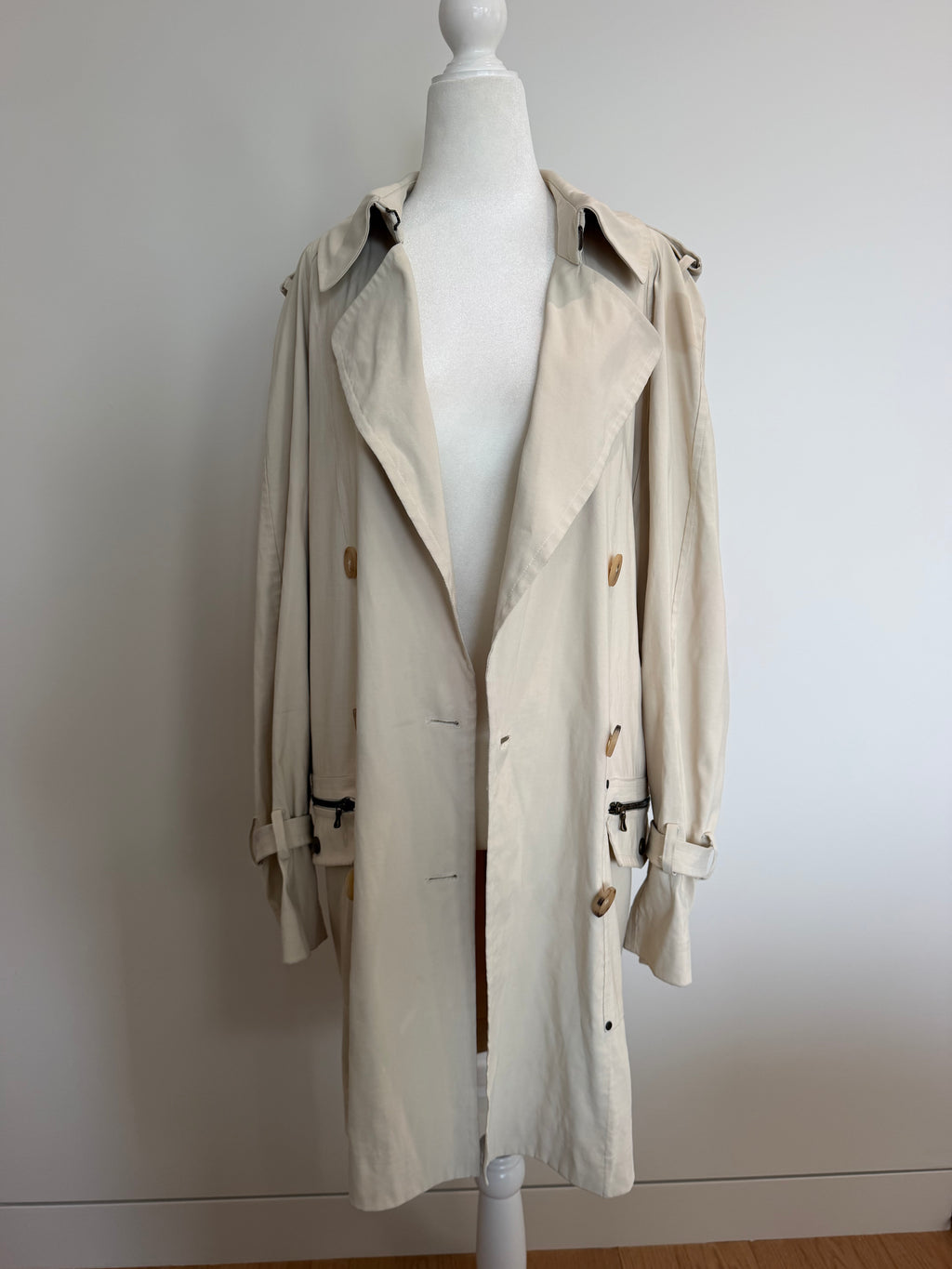 Lanvin Paris Été 2007 Ivory Oversized Draped Trench Coat