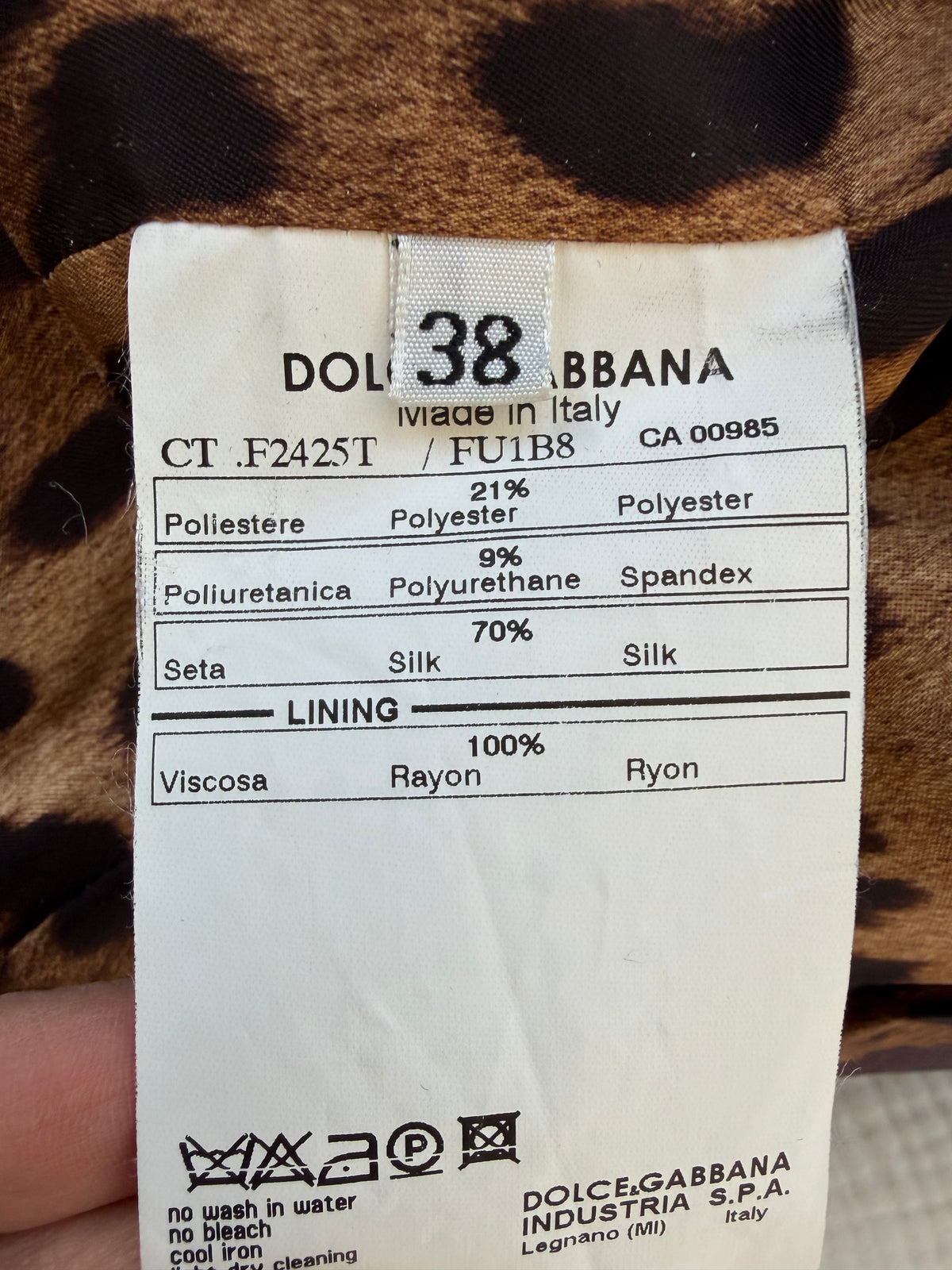 Dolce & Gabbana Burgundy Silk Trench Coat with Leopard Lining - vintage Y2K