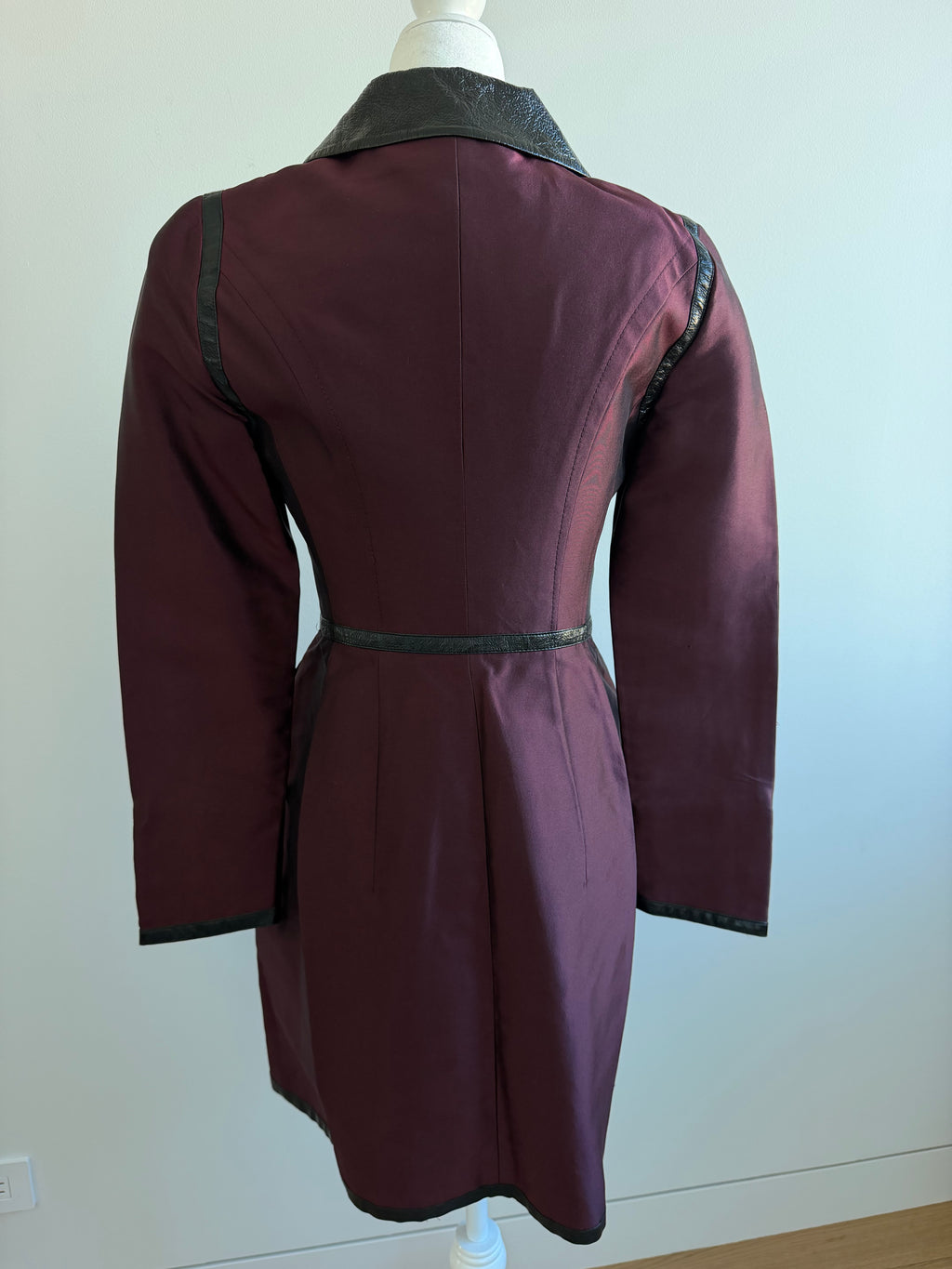 Dolce & Gabbana Burgundy Silk Trench Coat with Leopard Lining - vintage Y2K