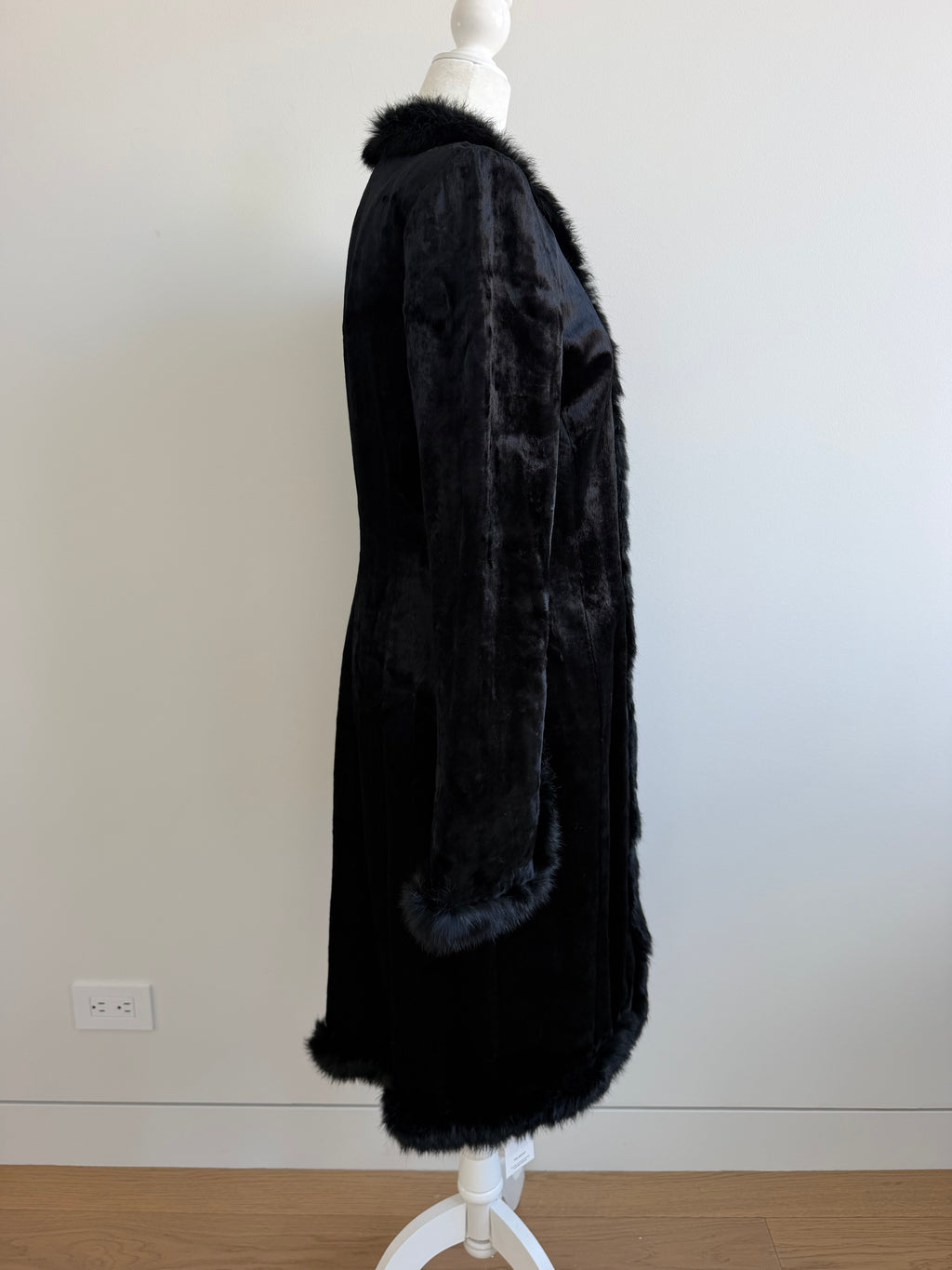 1990s Black Crushed Velvet Fur-Trimmed Long Coat