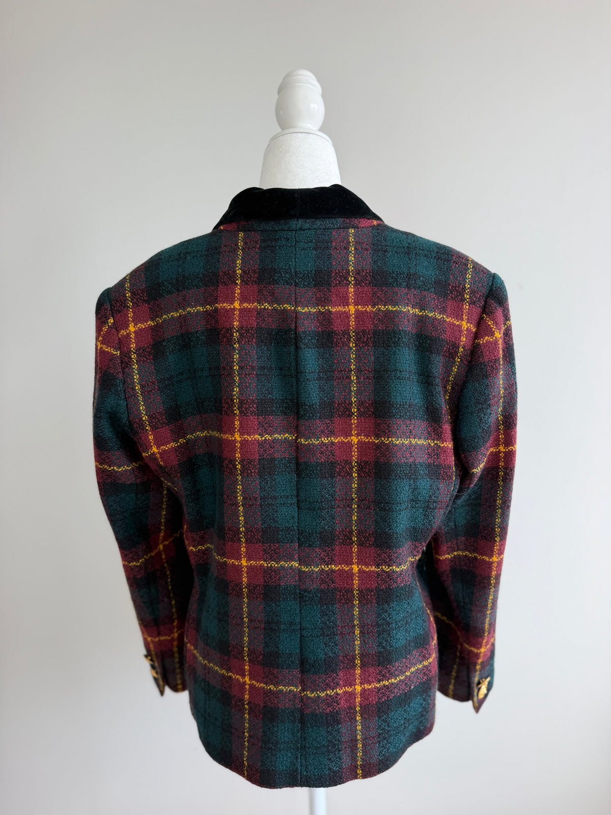Vintage Albert Nipon Petite Suits Plaid Wool Blazer with Velvet Collar & Gold Crest Buttons