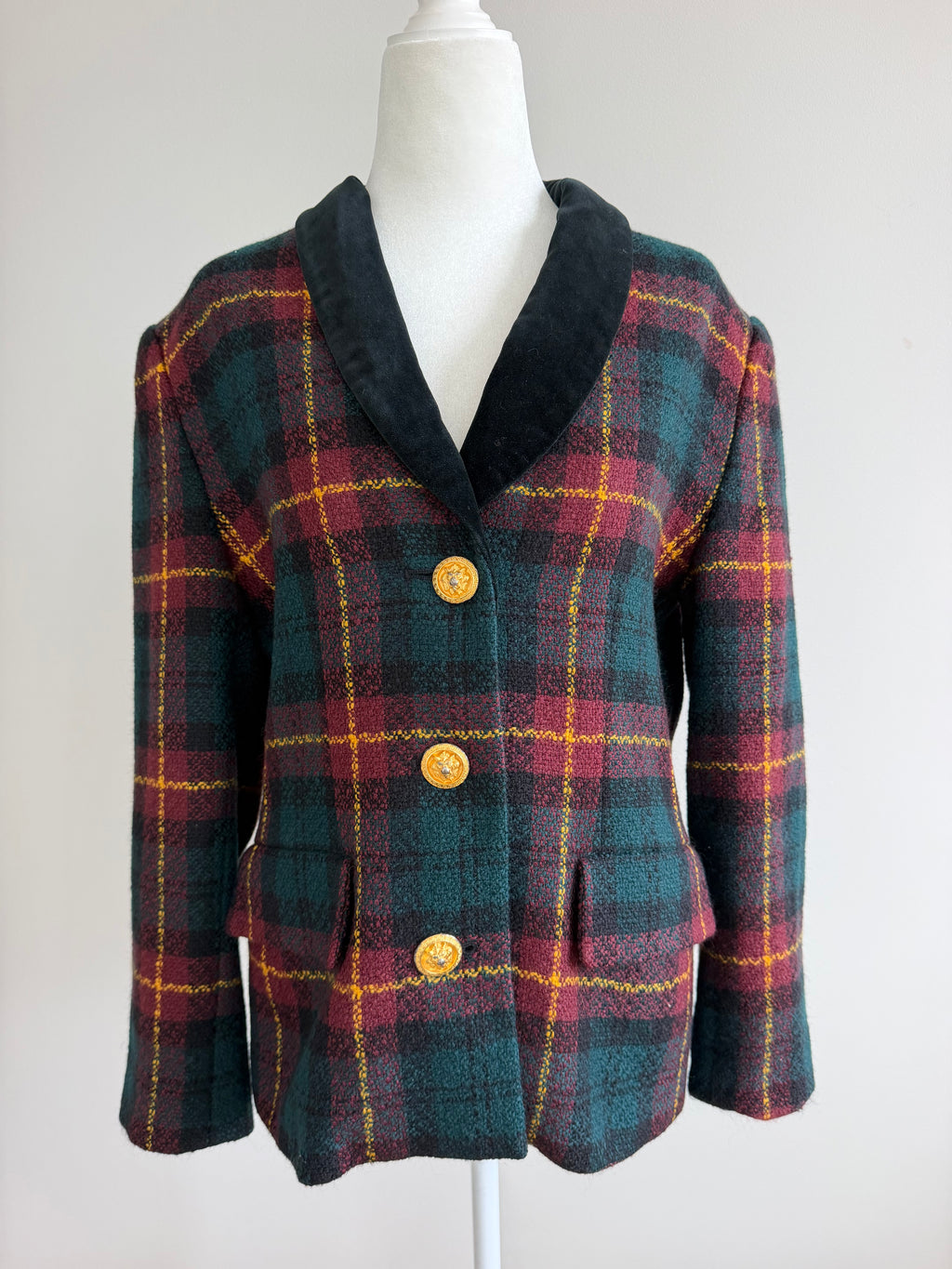 Vintage Albert Nipon Petite Suits Plaid Wool Blazer with Velvet Collar & Gold Crest Buttons