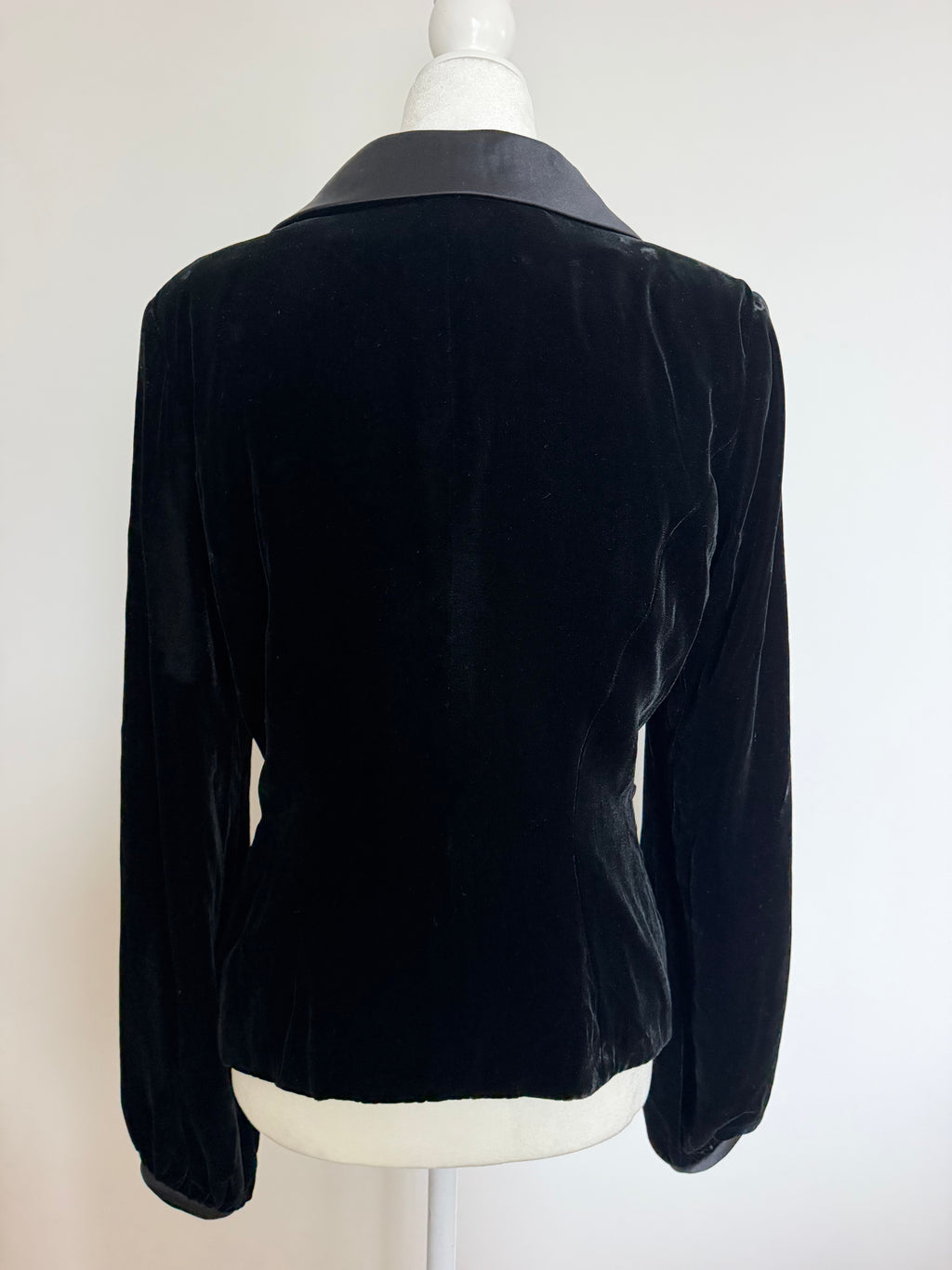 Vintage Oscar de la Renta for Saks Fifth Avenue Black Velvet Blazer
