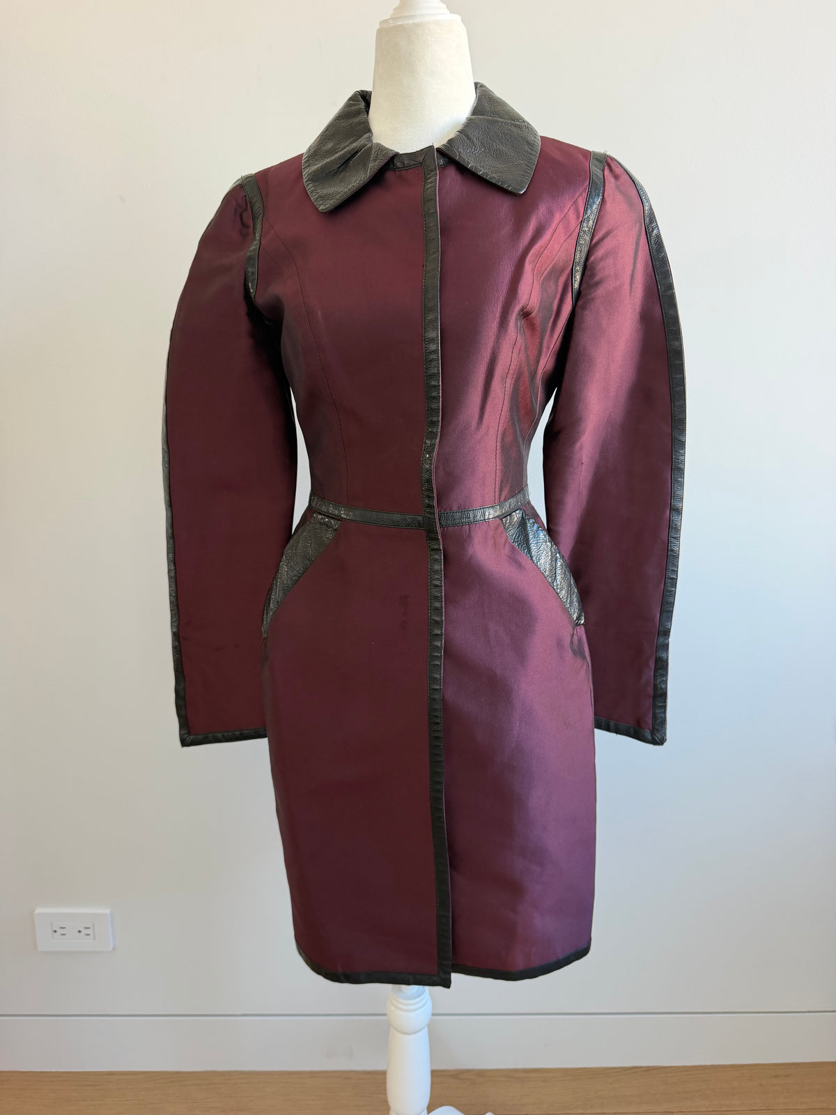 Dolce & Gabbana Burgundy Silk Trench Coat with Leopard Lining - vintage Y2K