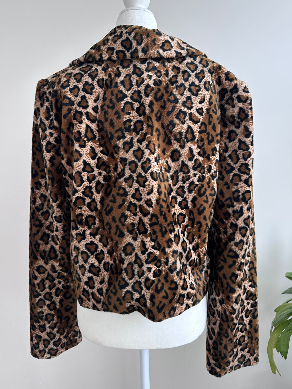Betsey Johnson Leopard Print Faux Fur Cropped Jacket Y2K