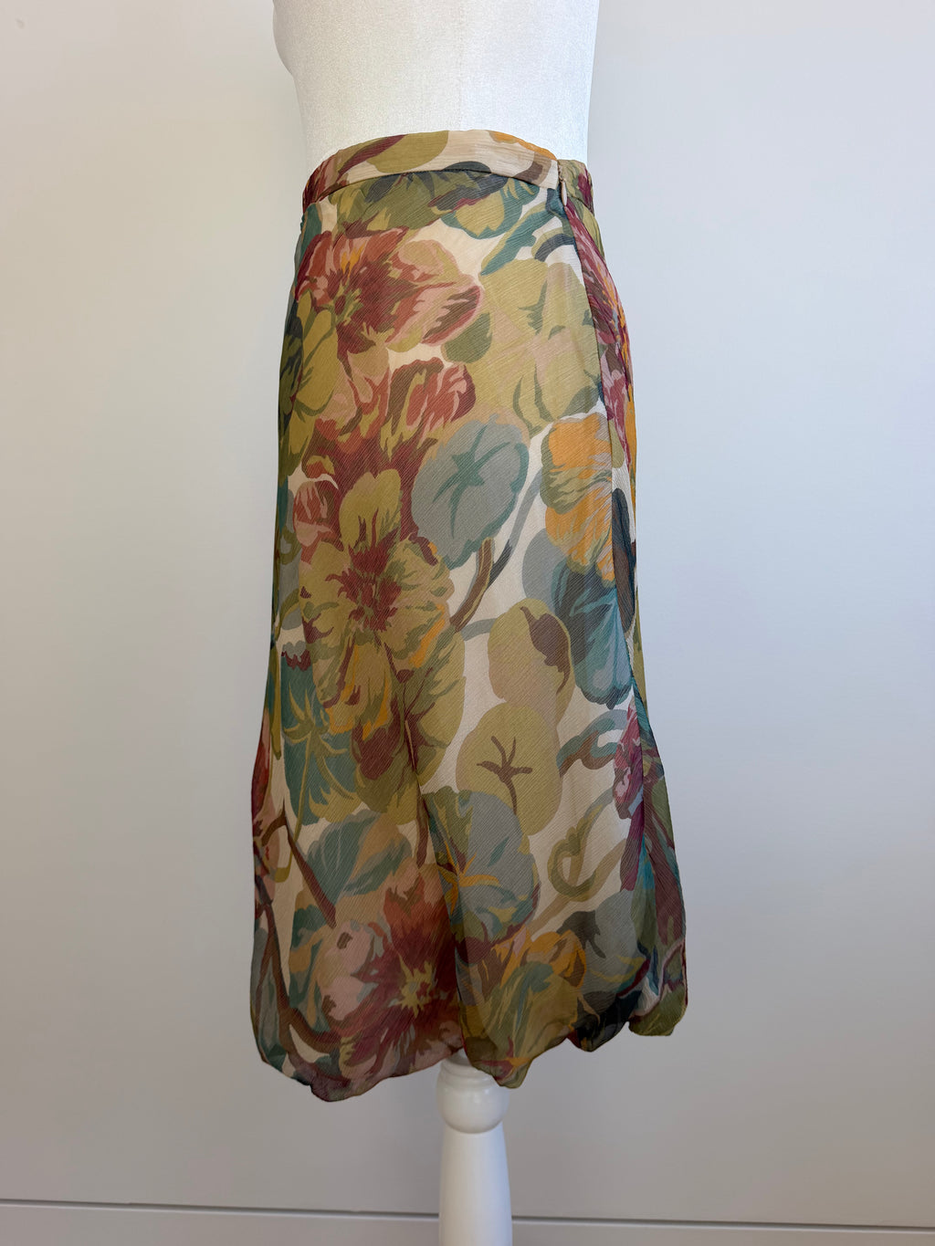 Moschino Cheap and Chic 100% Silk Floral Bubble Hem Skirt - late 90's