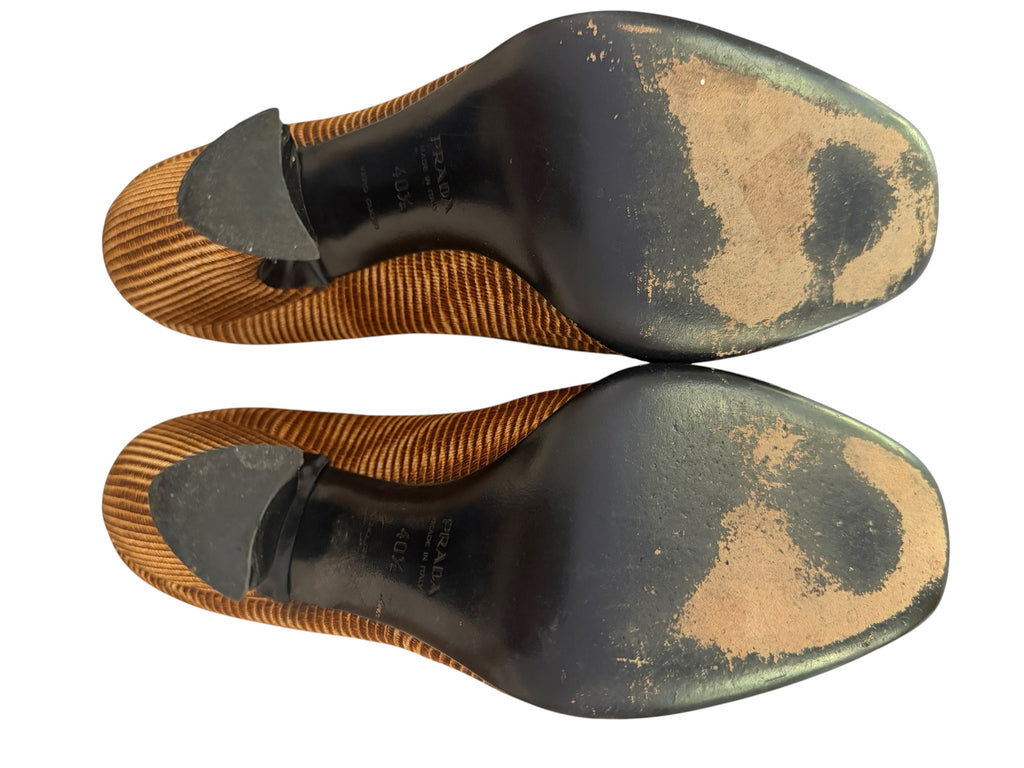 Prada Fall/Winter 2004 Runway Look 49 Sculptural Curved Heel Pumps